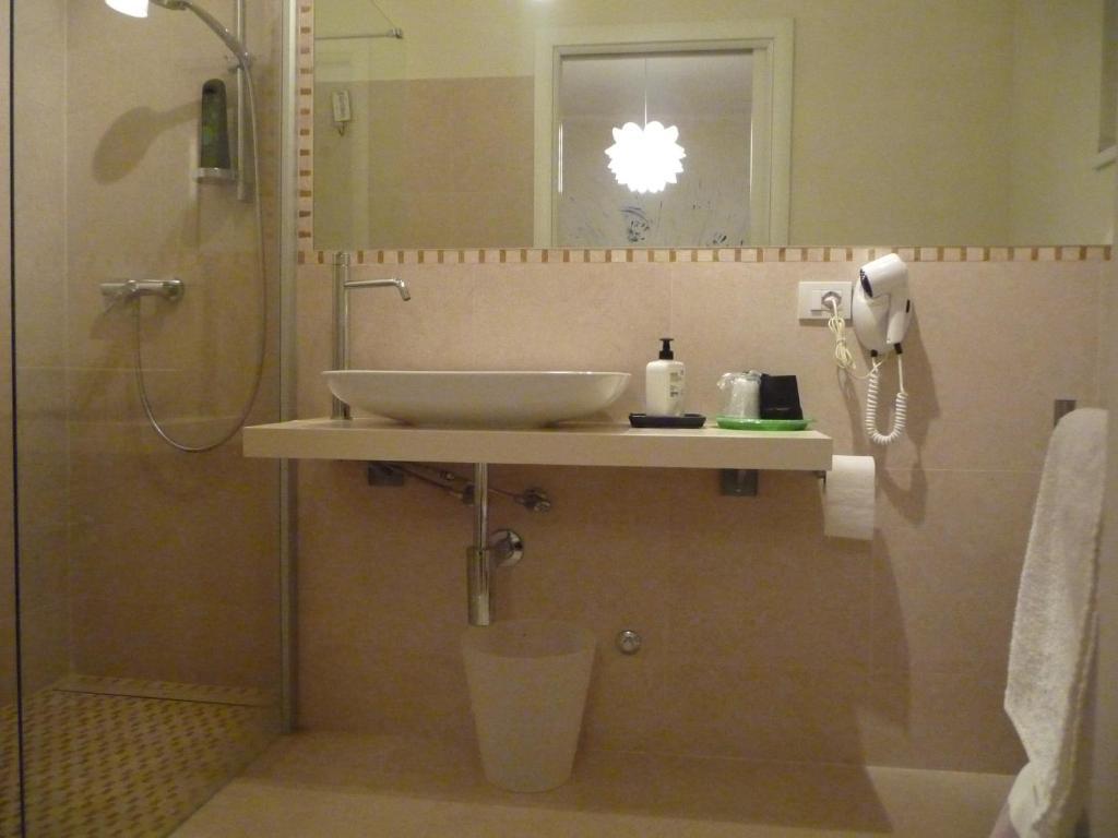 Residence Bed&Bike Moggio Udinese Kamer foto